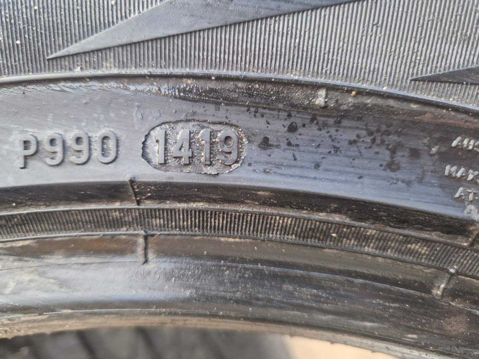 2 Pirelli R18 235/60 Летни гуми  DOT1419