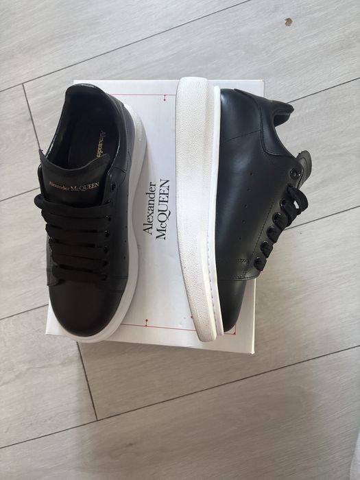 Adidasi Alexander McQueen