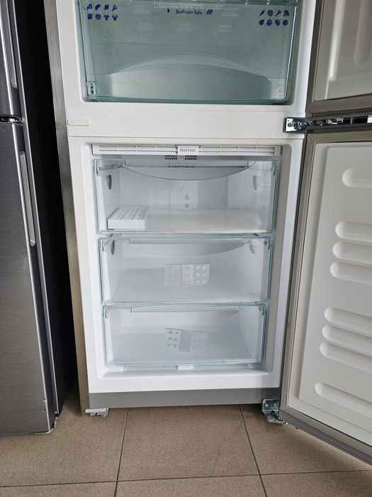 Хладилник с фризер LIEBHERR No frost