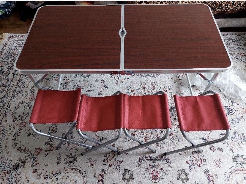 Продам стол со стульями