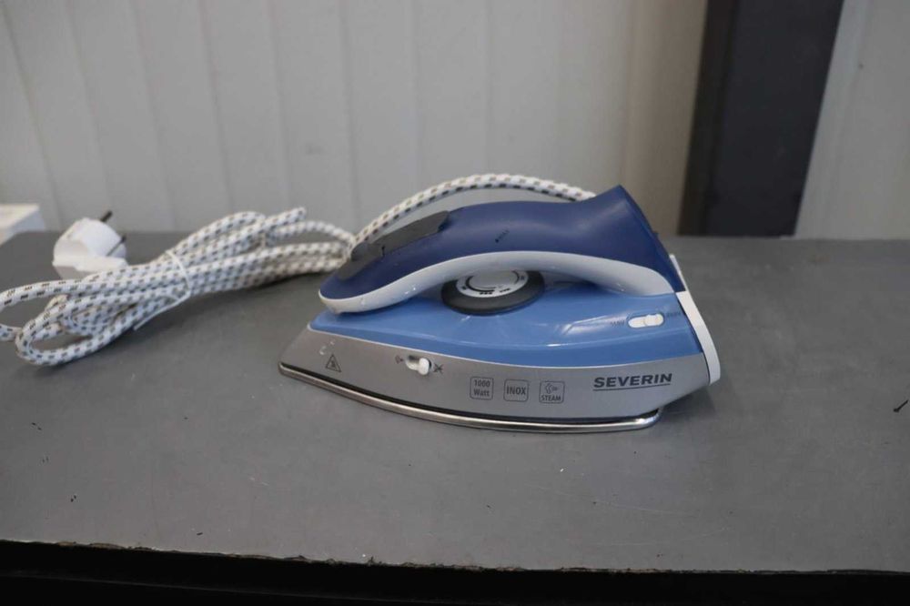 Severin BA3234 Туристическа ютия, 1000W, синьо/бяло