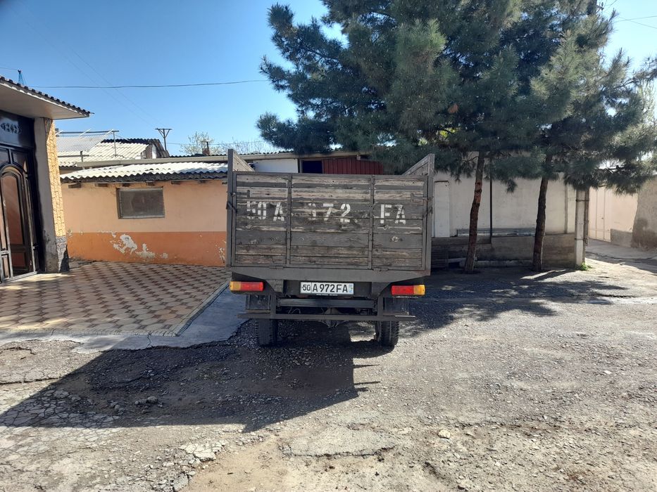 Уаз бортовой сотилади