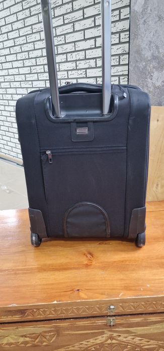 Чемодан не большой