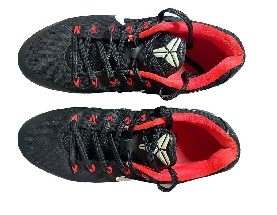 Adidasi Basket Nike Kobe 9 (IX) EM Low Laser Crimson, cateva purtari