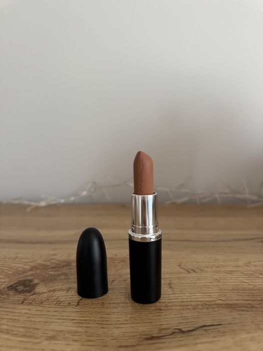 Mac червило в цвят Yash
