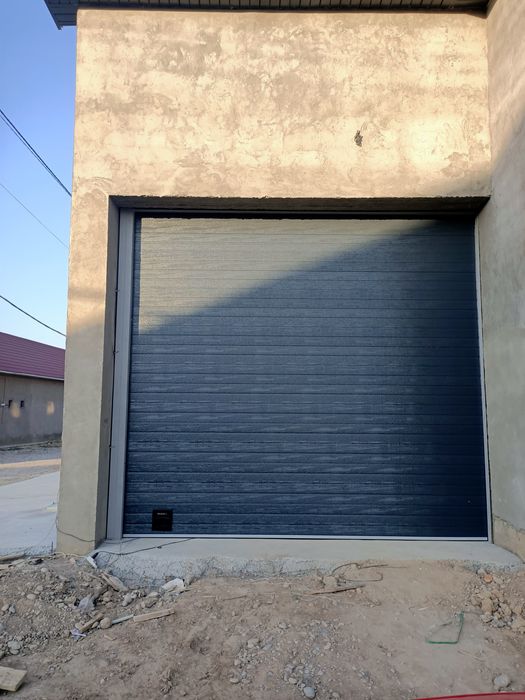 Установка и ремонт секционных, автоматических ворот,Ролставни,Шлакбаум