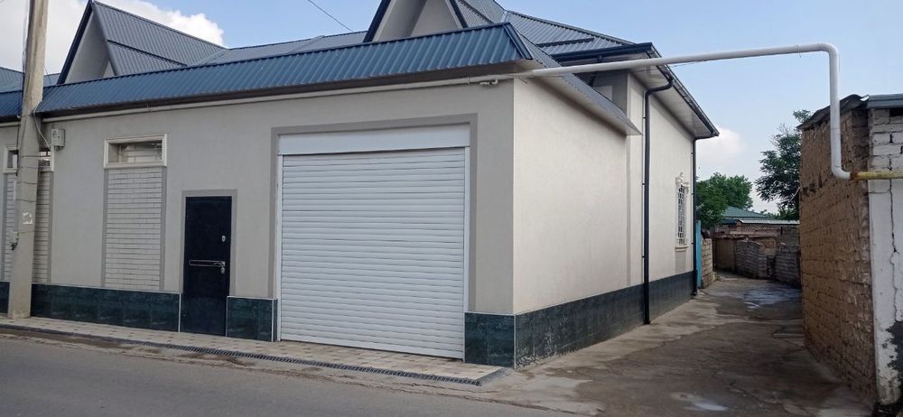 Уй (ховли) сотилади