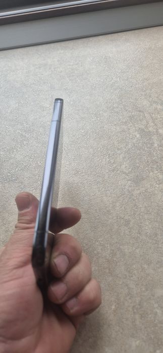 Samsung s22  8GB 128GB.