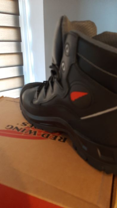 Bocanci protectie Red Wing nr.46 made in Italy.