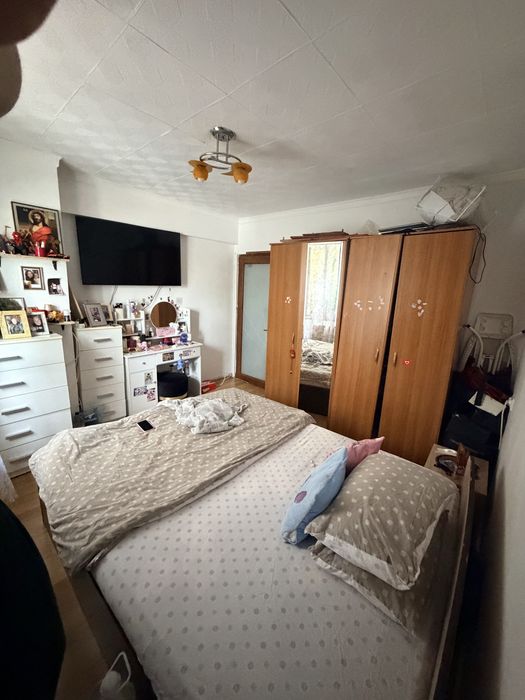 Apartament 2 camere cu garaj-(Negociabil)