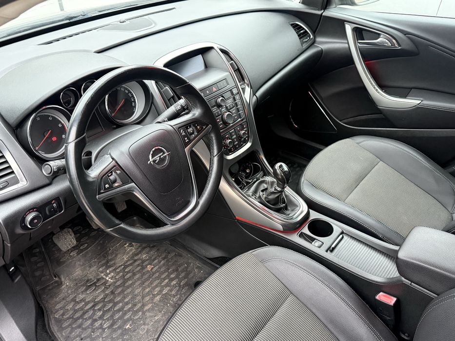 Opel Astra J - 2010 - DEFECT