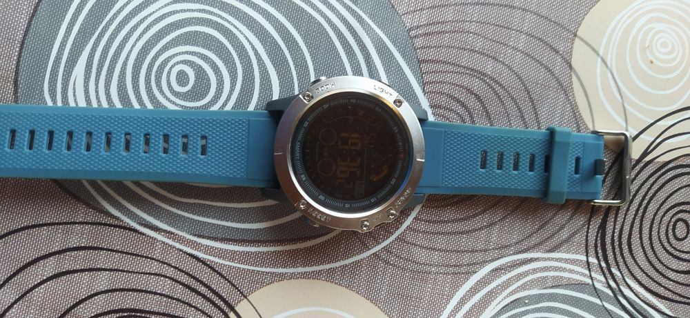 Продавам Часовник vibo 3