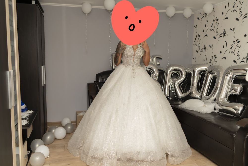 Vând rochie de  mireasa   si pantofi