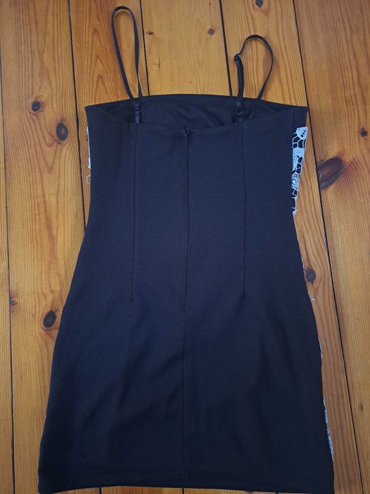 Елегантна дамска рокля