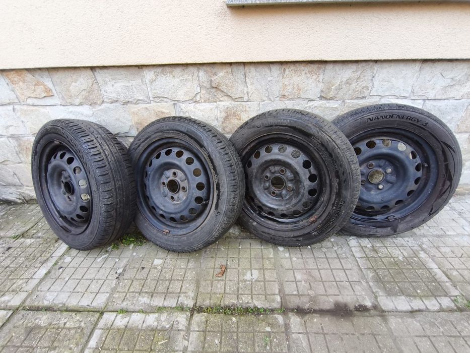 Гуми с джанти 4 бр. 155/65R14 - 60 евро и 2 бр. 145/70R -20 евро