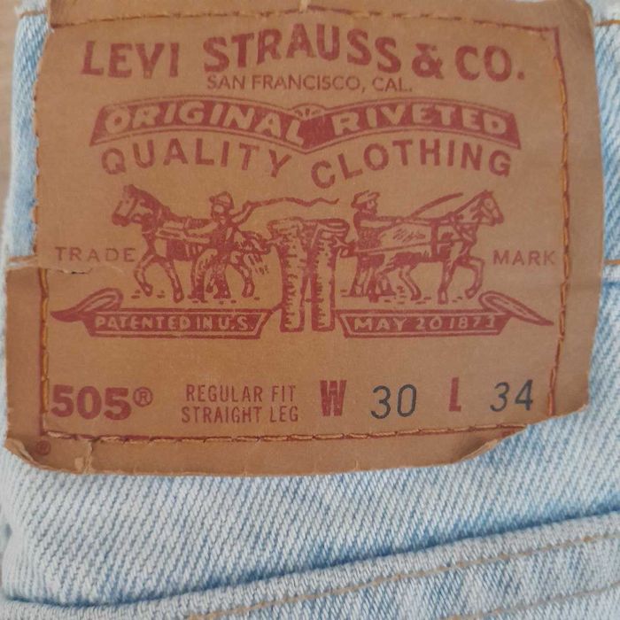 Levis 505 Straight Leg Jeans / W30 L34 / Made in USA