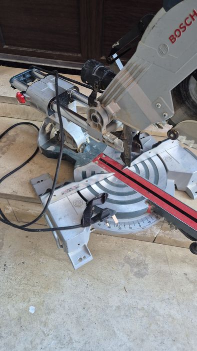 Пендула Bosch GCM 800 SJ