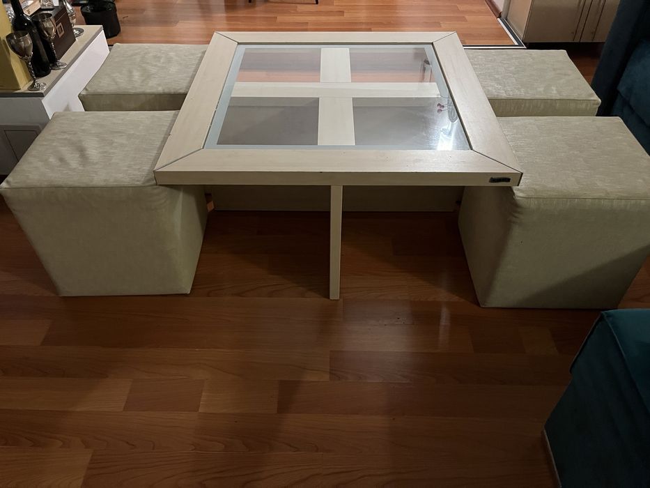 Masuta cafea  FIRMA ISTIKBAL  cu 4 Taburete