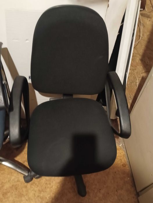 Стари столове промоция