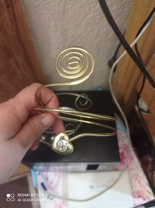 Браслет на плечо