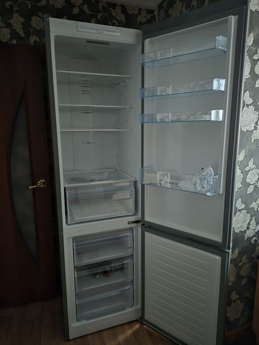 Холодильник/морозильник BOSCH