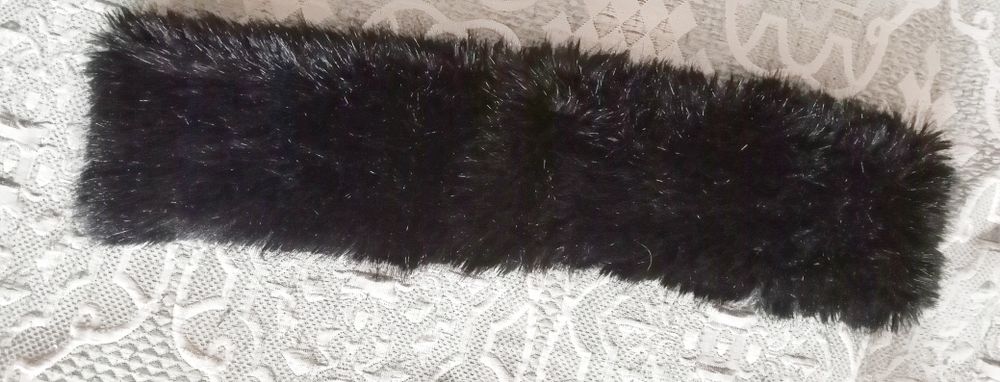 Плотный Воротник меховой универсальный продам