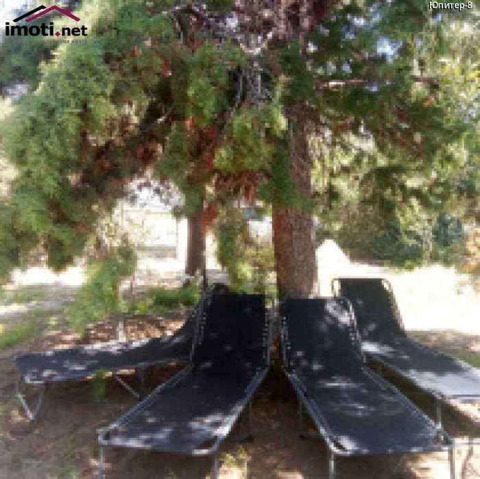 Продава бунгало за 4-ма до морето в Кариани.