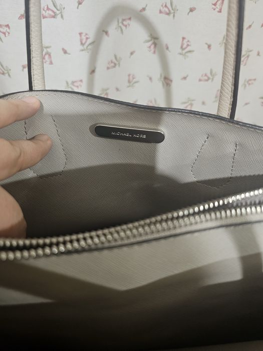 Сумка кожанная бренда Michael  Kors