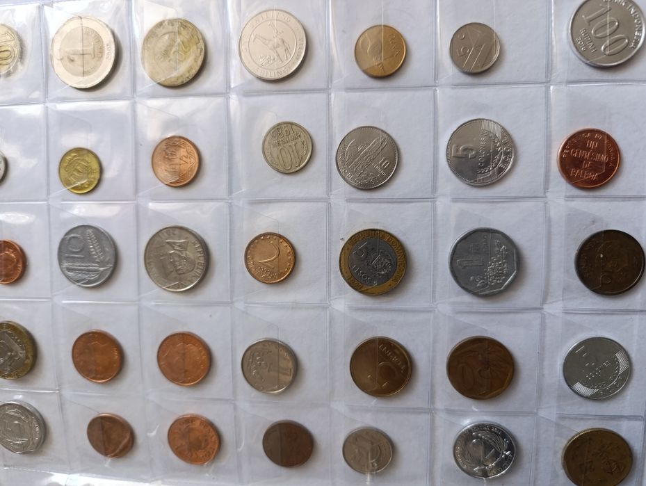 Продам коллекцию монет и купюр