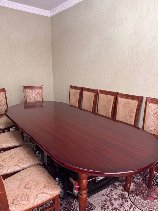 Стол ва стуллар сотилади