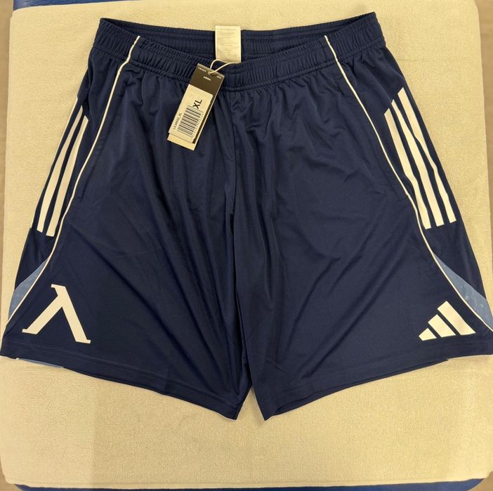 ПФК Левски екипировка/маратонки