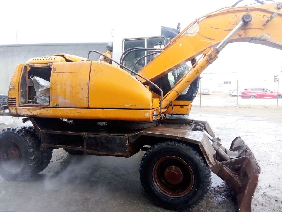 Ekskovator Samsung sotiladi - tiniq ishlavotti