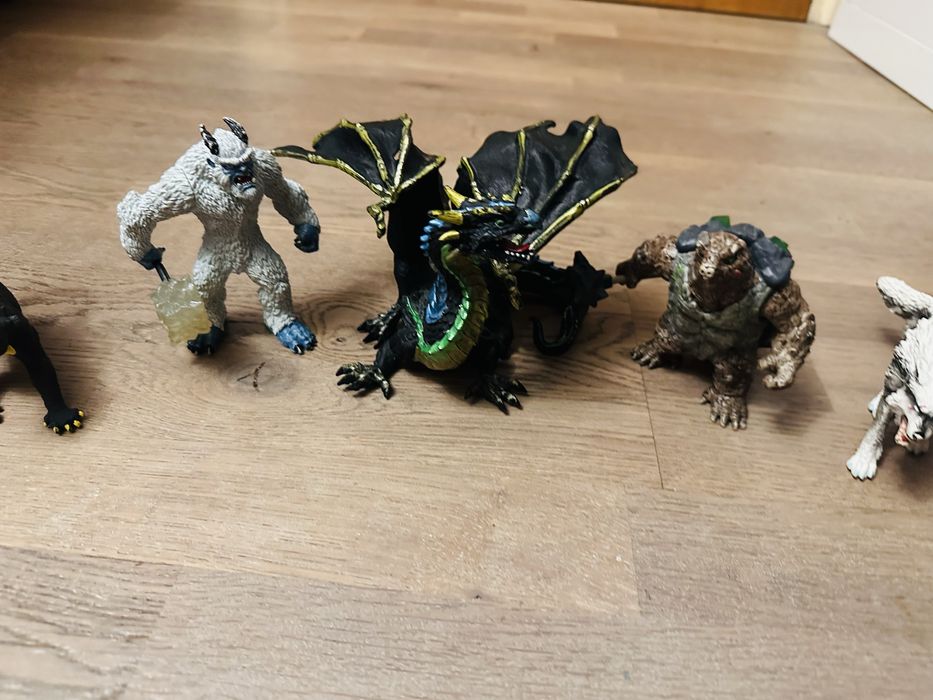 Seria Eldrador jucarii Schleich