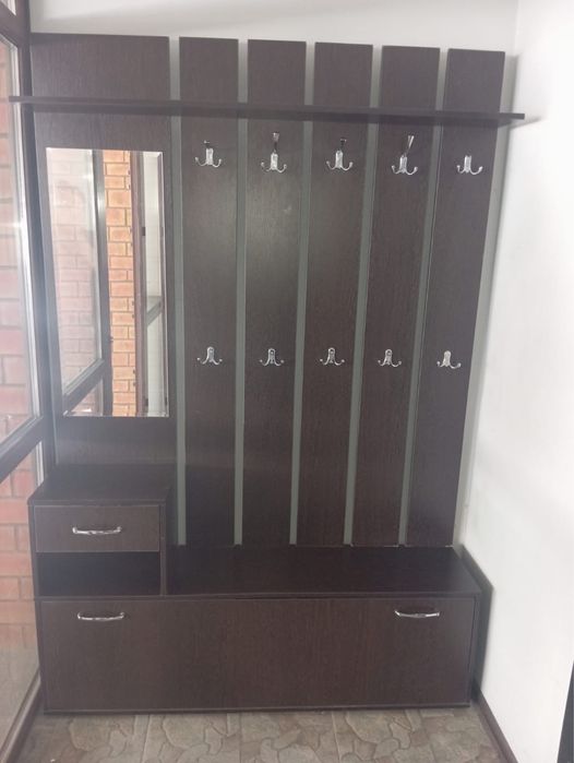 Шкаф для прихожей.