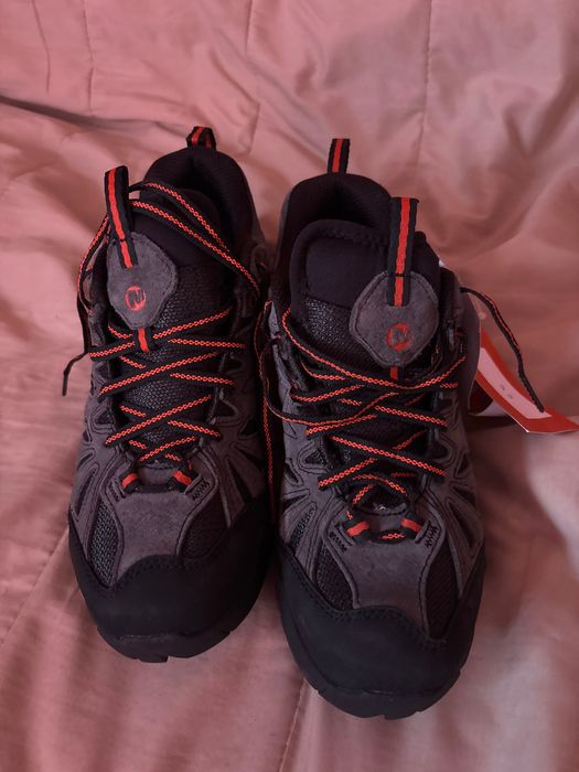 Туристически обувки