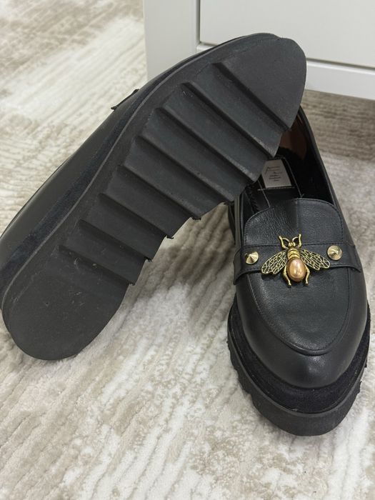 Pantofi noi (pret site 650lei)