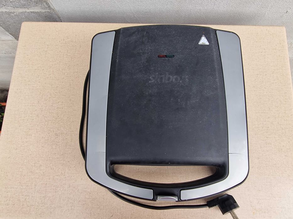 Aparat de facut sandwich-uri Simbo, 1550W, Capacitate 4  sandwich-urI