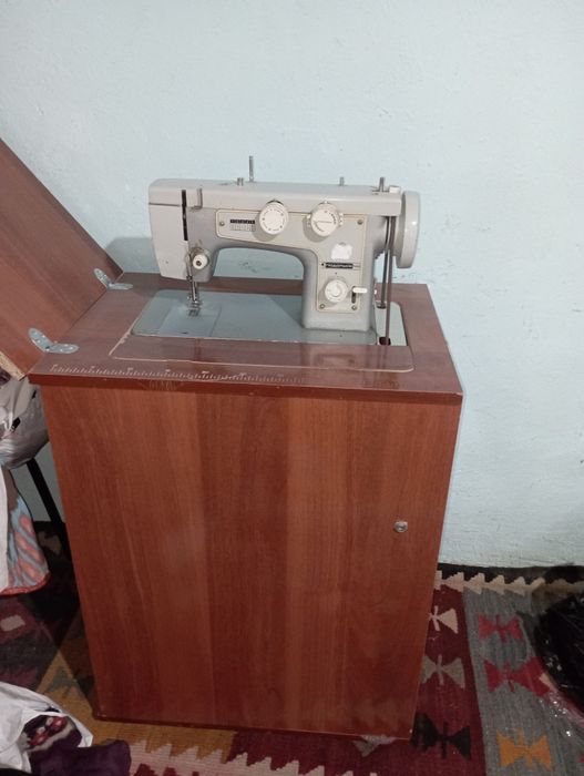 Chayka va podoliski tikuv mashinalari sotiladi