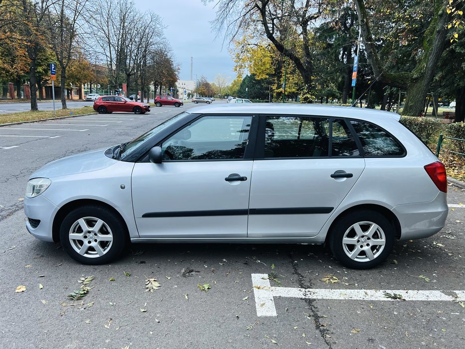 SKODA Fabia 2011 — imagine 4