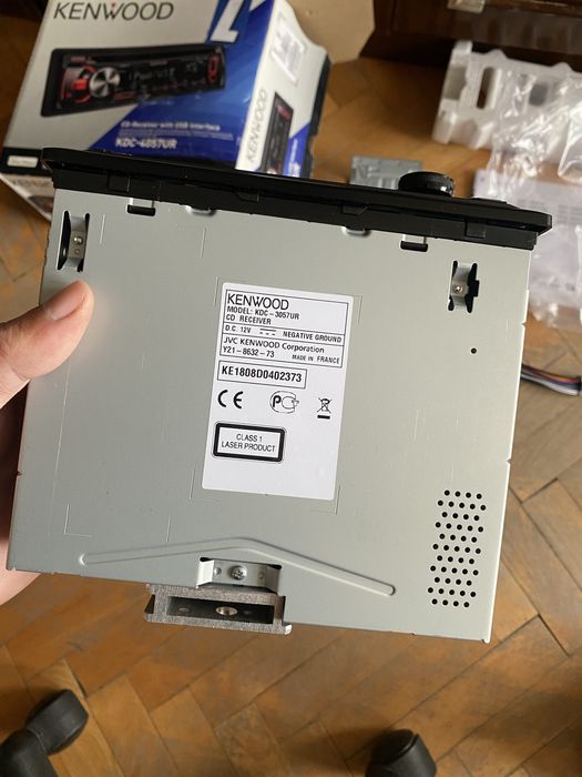 KENWOOD kdc-3057u - КАТО НОВ - USB, CD mp3, AUX плеър за кола сд авто радио