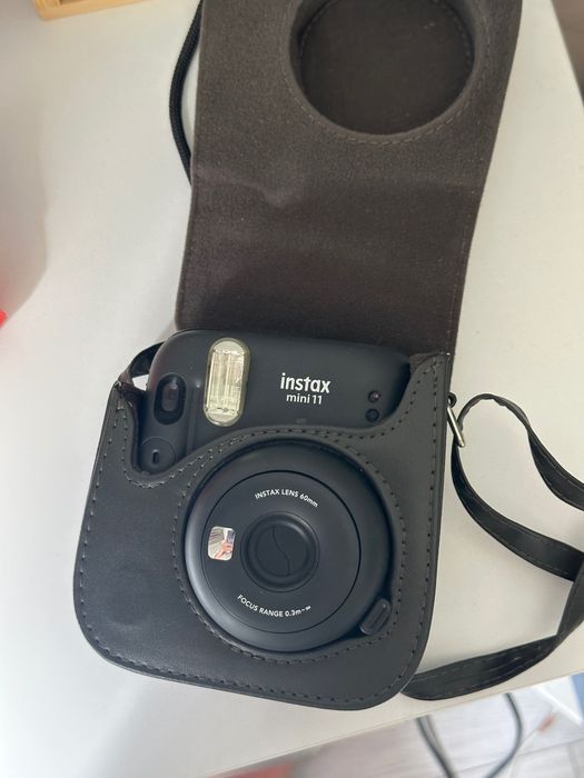 Instax mini 11 с чехлом и картриджем