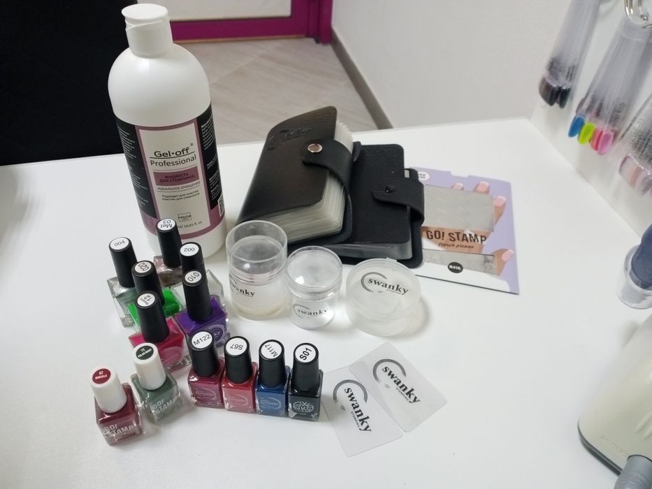 Для дизайна ногтей стемпинг