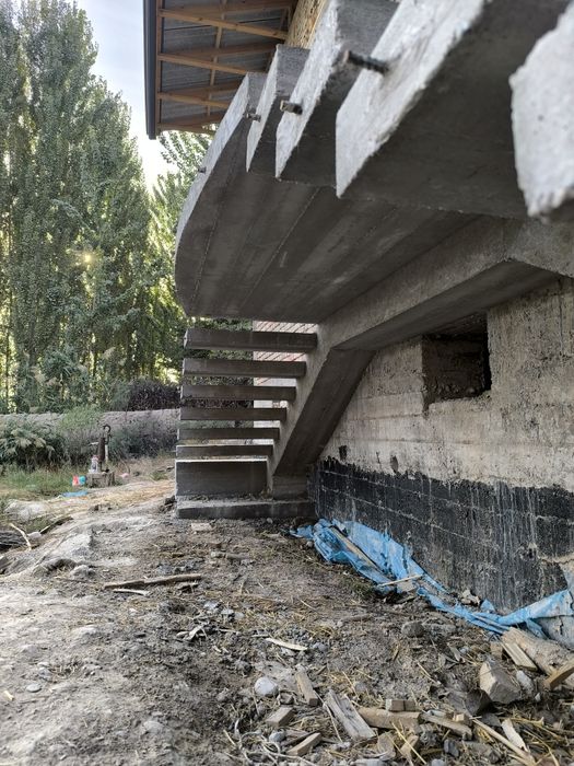 Betonli zina yassbberamiz Arzon sifatli