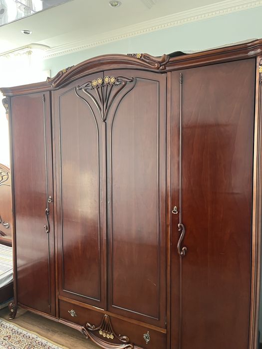 Продам спальни гарнитур