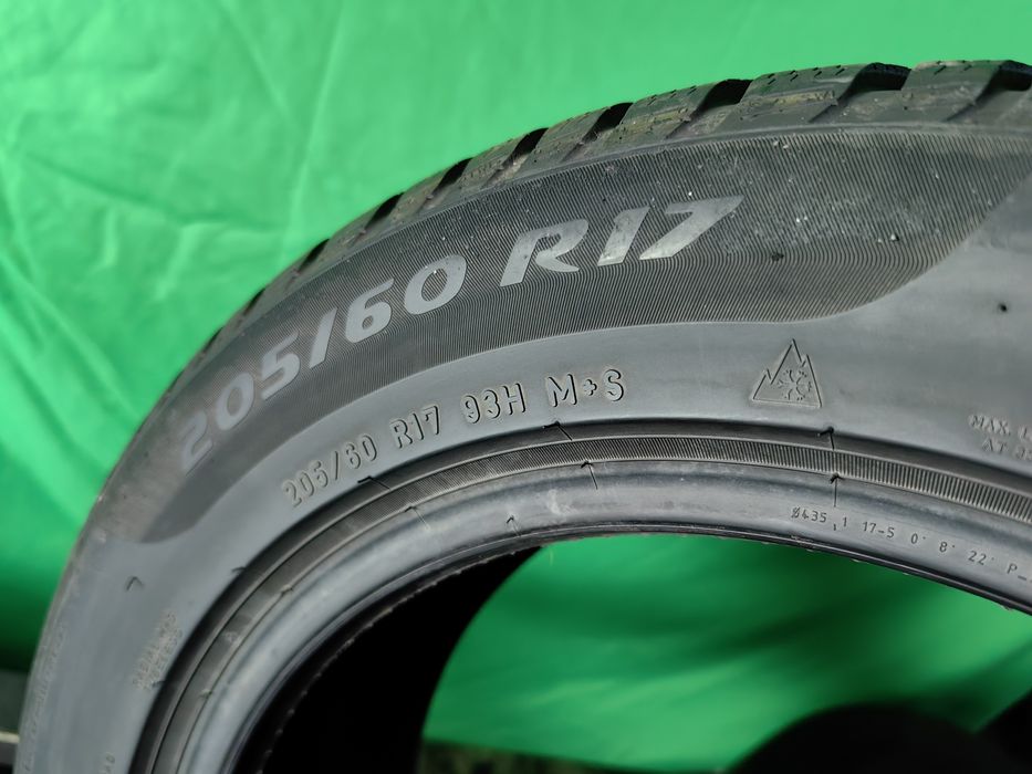205/60R17  Pirelli ca noua 2021 profil 7,7mm anvelopa in stare foarte buna