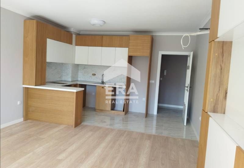 Продава се Тристаен апартамент в к.к. Св.Св. Константин и Елена - 114 кв.м за 2245 €/кв.м - Снимка #6