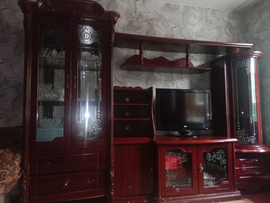 Стенка пройзводство беларусь, в отличном состояние,50000т торг есть