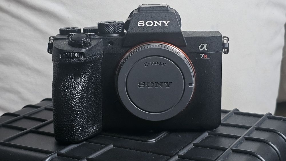 Продавам тяло Sony A7R IVa в отлично състояние