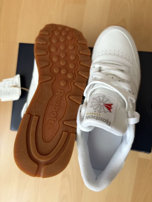 Reebok бели дамски маратонки
