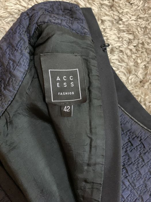 Стилна тъмносиня офис рокля